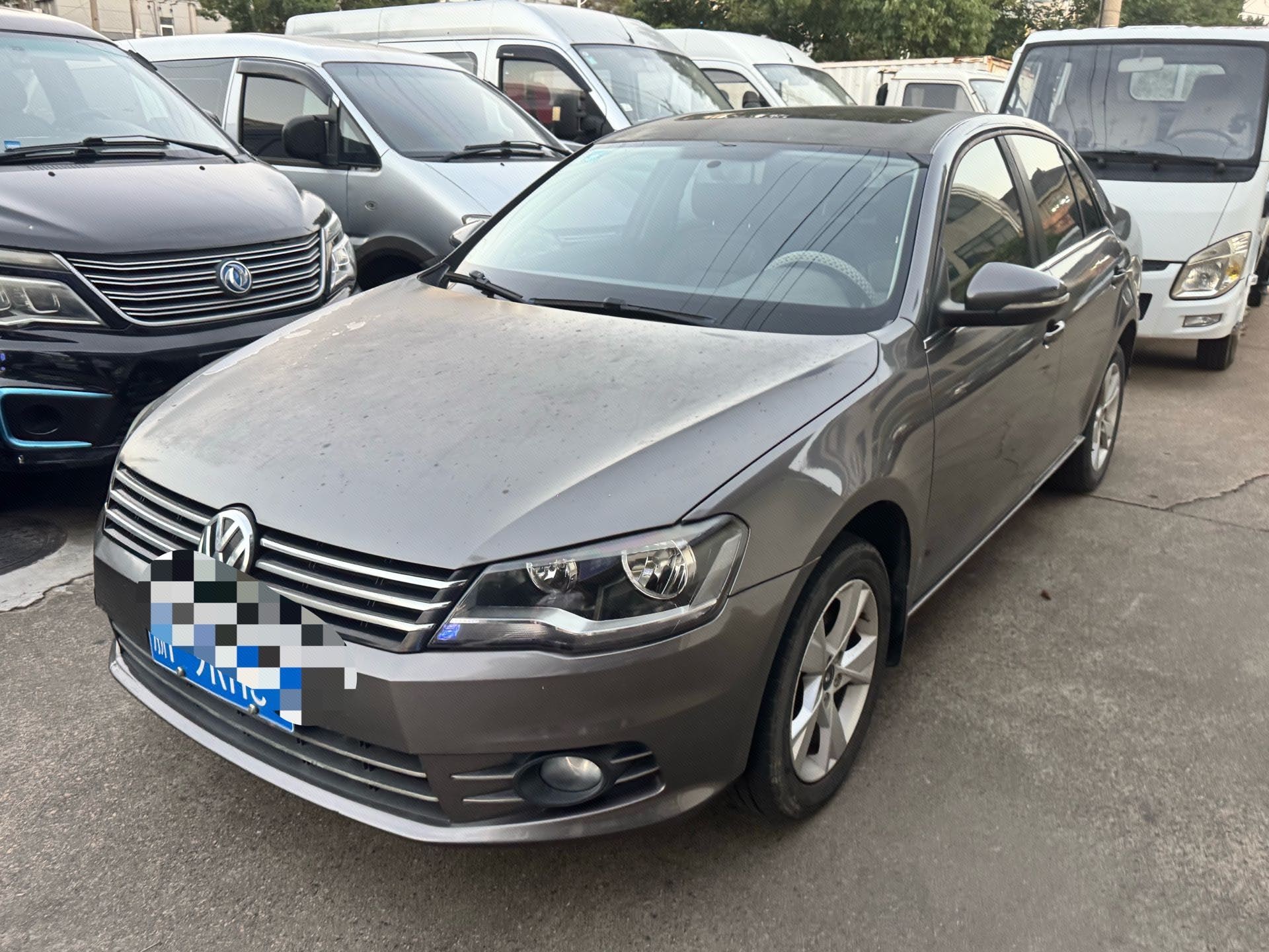 Volkswagen Bora 2014 car image 