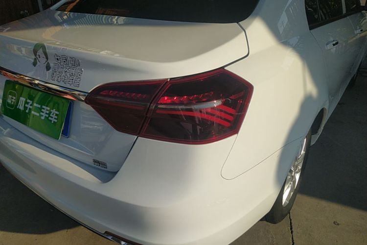 GEELY Emgrand 2021 car image #8