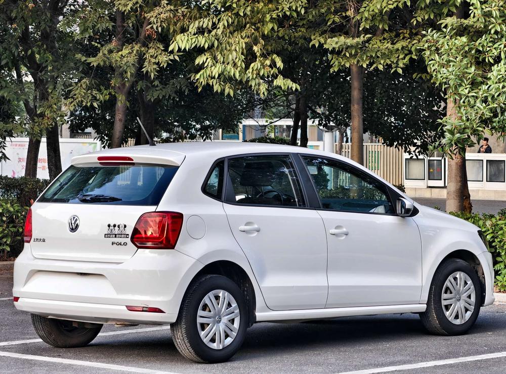 Volkswagen Polo 2017 car image #7