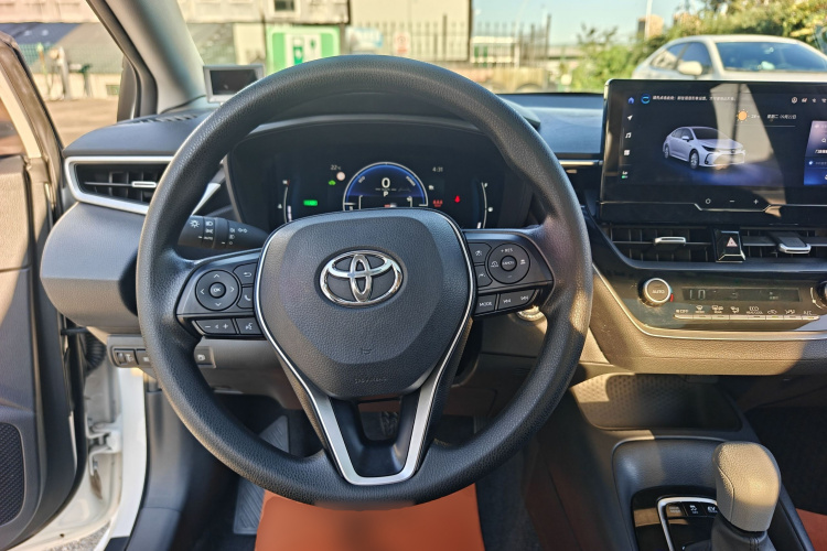 Toyota Corolla 2023 car image #11