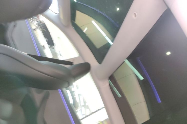 Tesla Model 3 2025 car image #18