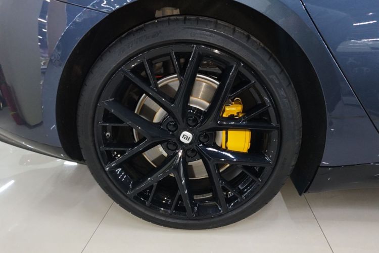 MI SU7 2025 immagine di auto #10