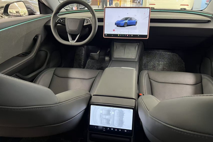Tesla Model 3 2025 car image #18
