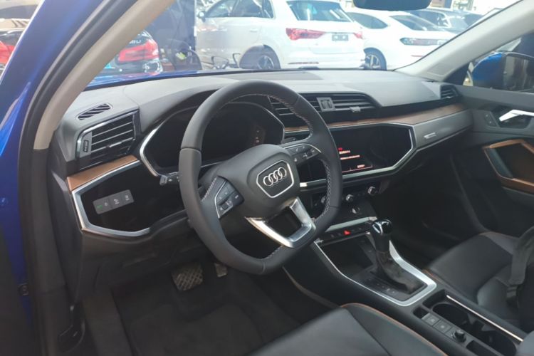 Audi Q3 2022 #10 Audi Q3 2022 car image #10