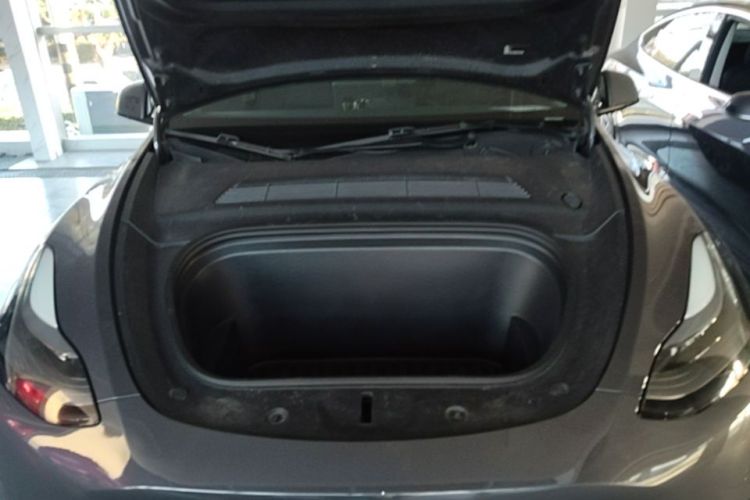 Tesla Model Y 2022 #20 Tesla Model Y 2022 car image #20