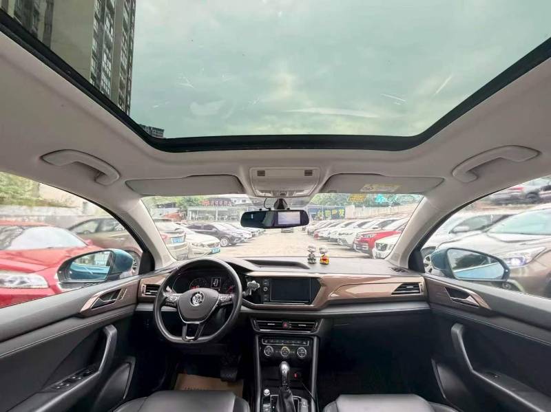 Volkswagen Tharu 2019 car image #8