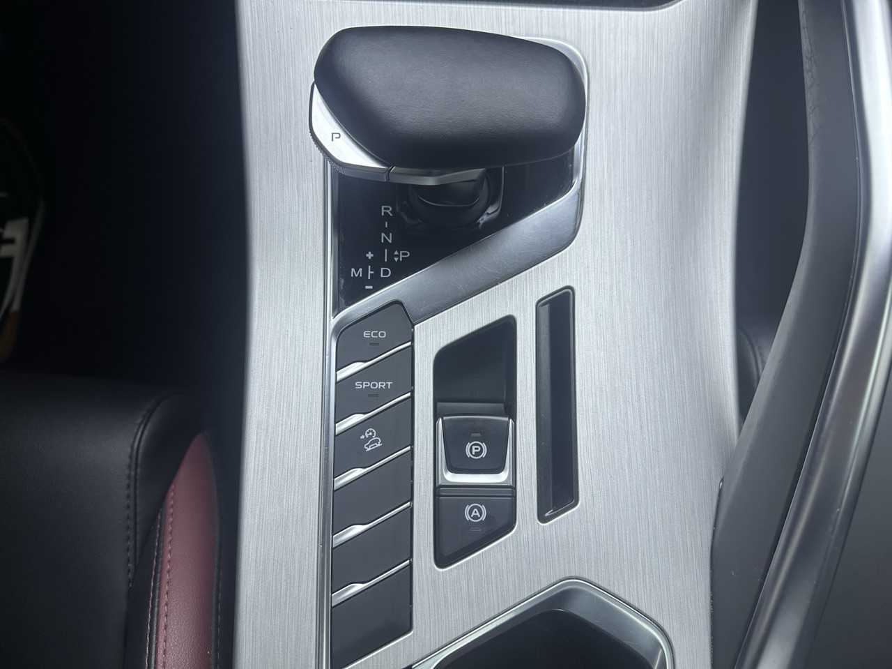 GEELY Coolray 2022 car image #13