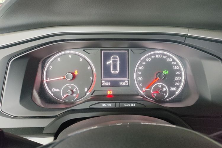 Volkswagen Polo 2021 car image #12