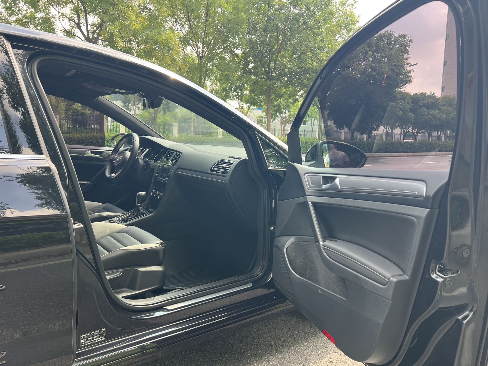Volkswagen Golf 2017 car image #11