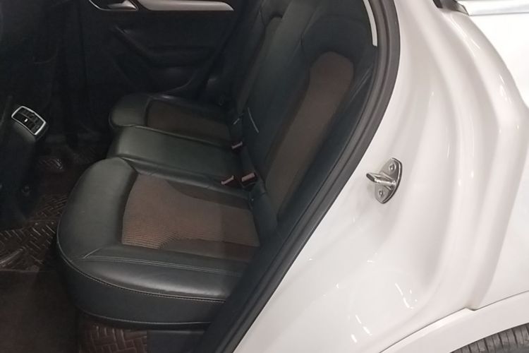 Audi Q3 2018 #17 Audi Q3 2018 car image #17