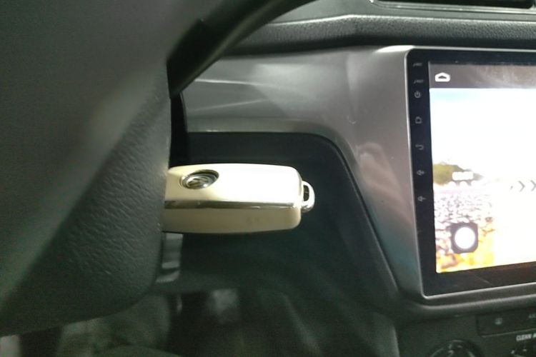 Volkswagen Lavida 2018 car image #9