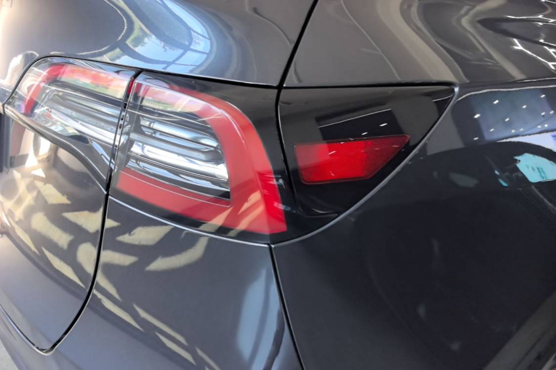 Tesla Model Y 2024 #7 Tesla Model Y 2024 car image #7