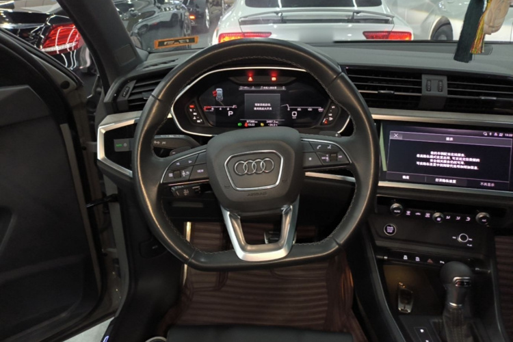 Audi Q3 2024 #11 Audi Q3 2024 car image #11