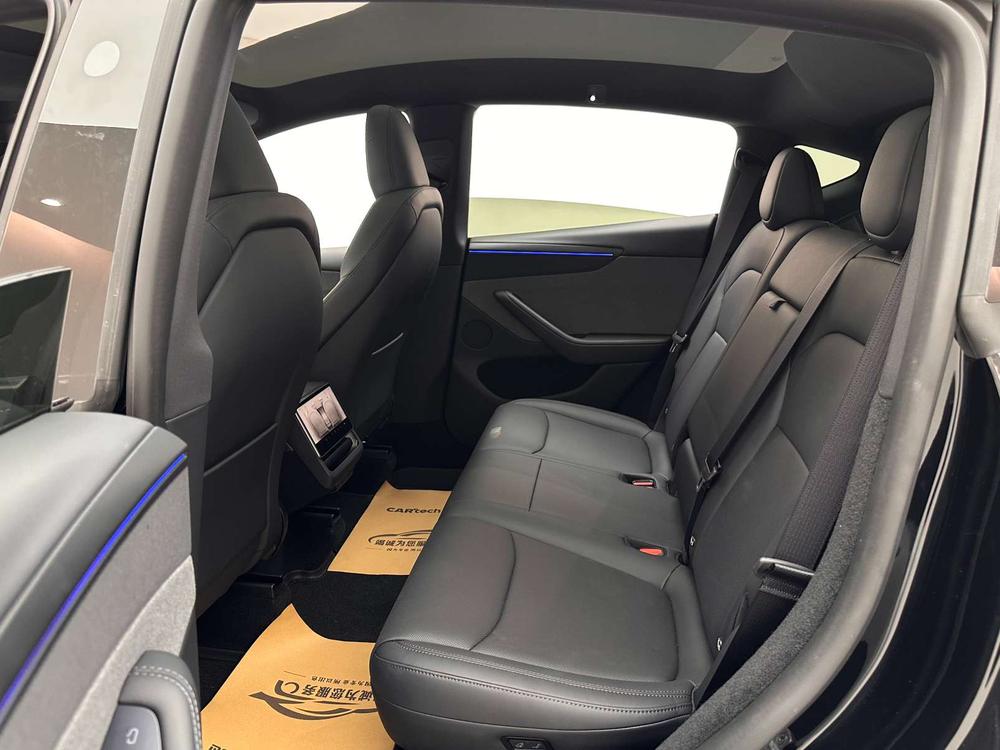 Tesla Model Y 2026 #16 Tesla Model Y 2026 изображение автомобиля #16
