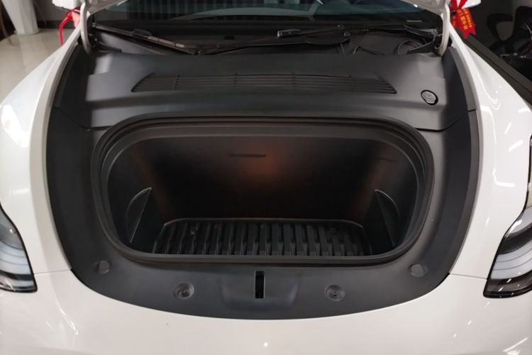 Tesla Model Y 2023 #20 Tesla Model Y 2023 car image #20