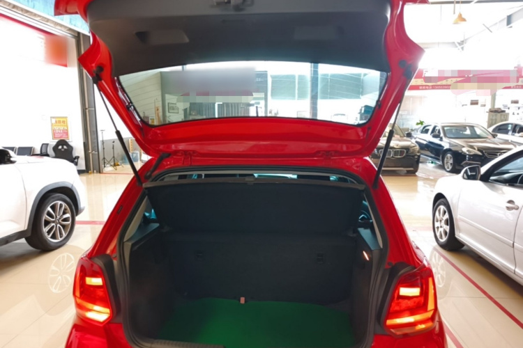 Volkswagen Polo 2018 car image #21