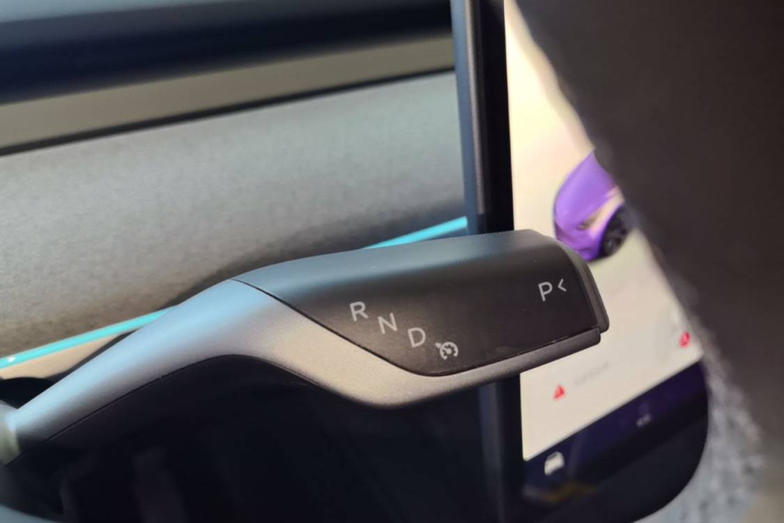 Tesla Model Y 2023 immagine di auto #20