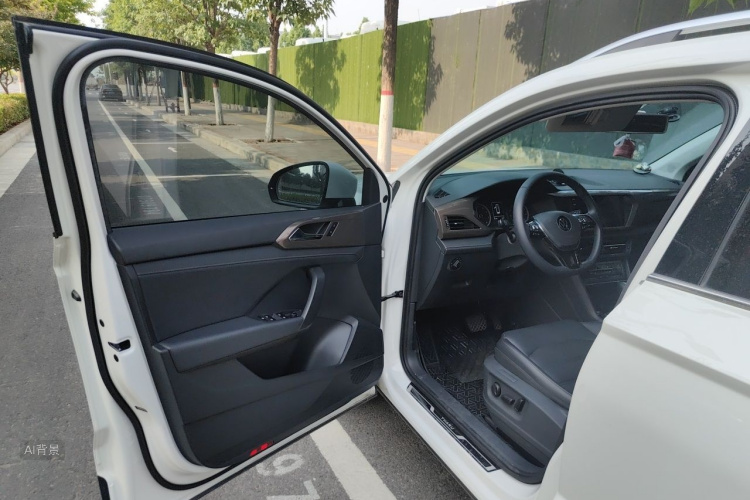 Volkswagen Tharu 2021 car image #18
