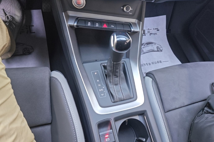 Audi Q3 2023 #14 Audi Q3 2023 car image #14