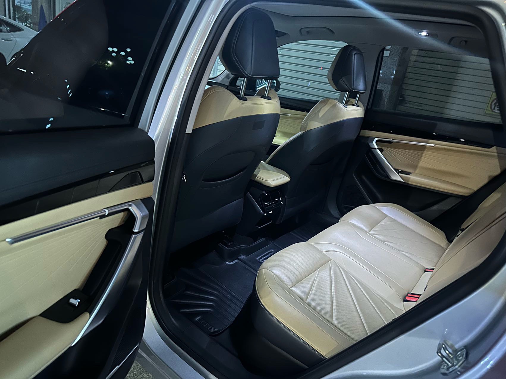 GEELY Boyue L 2023 car image #4