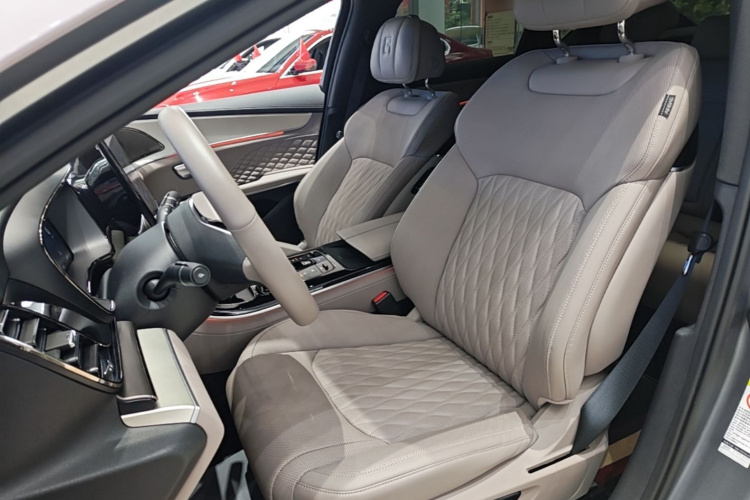 BYD Han 2024 #15 BYD Han 2024 car image #15