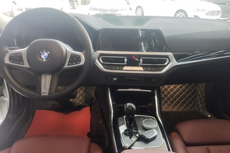 BMW 3 Series 2022 #10 BMW 3 Series 2022 car image #10