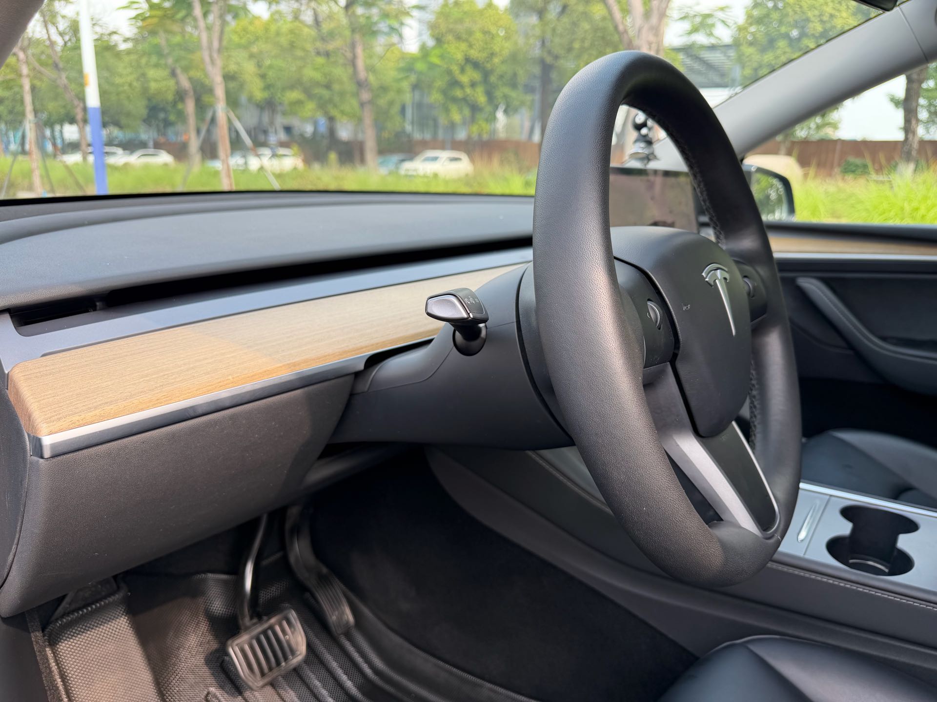 Tesla Model Y 2022 imagen de coche #12
