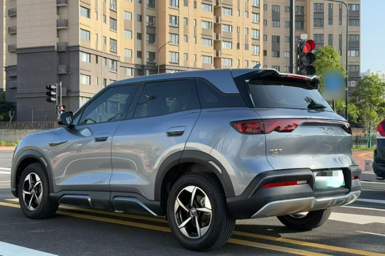 BYD YuanUP 2024 car image #11