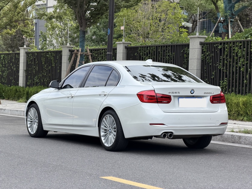 BMW 3 Series 2018 car image #3