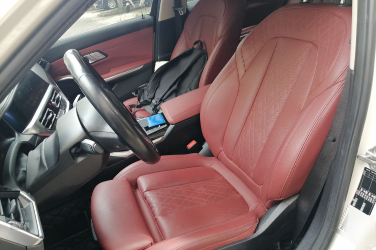 BMW 3 Series 2022 #17 BMW 3 Series 2022 صورة سيارة #17