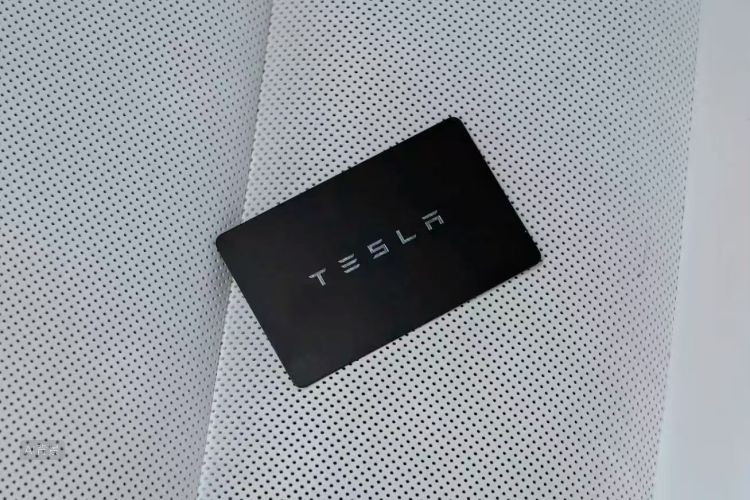 Tesla Model 3 2024 car image #10