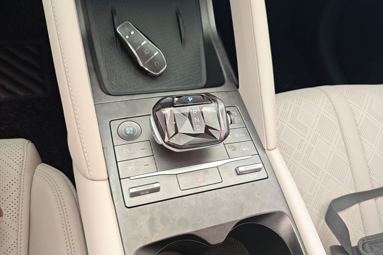 BYD YuanUP 2024 car image #24