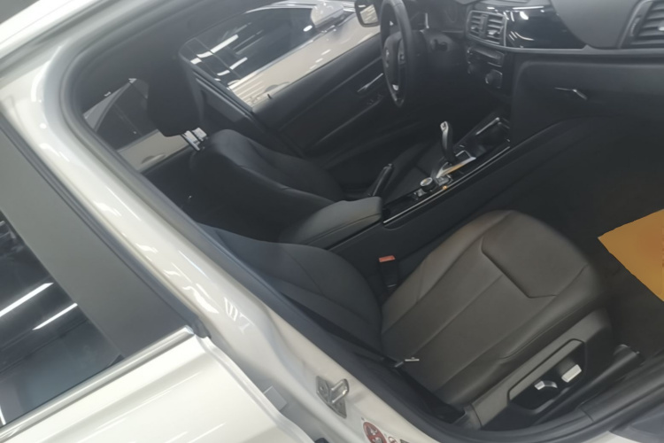 BMW 3 Series 2017 #24 BMW 3 Series 2017 car image #24