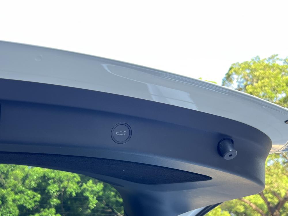 Tesla Model Y 2022 #11 Tesla Model Y 2022 car image #11