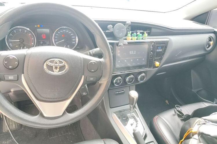 Toyota Corolla 2017 #10 Toyota Corolla 2017 car image #10