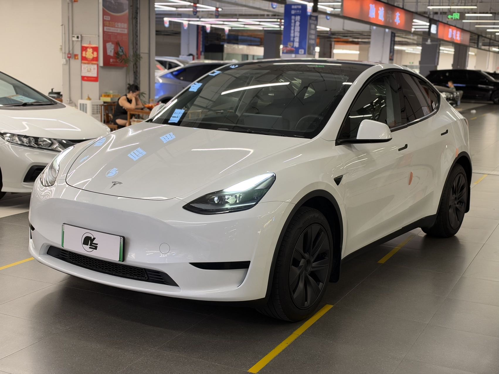 Tesla Model Y 2024 car image 
