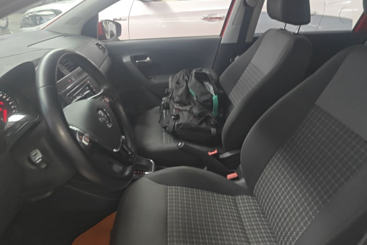 Volkswagen Polo 2017 car image #15