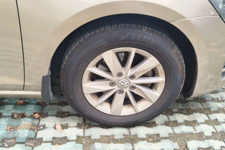 Volkswagen Golf 2016 car image #9