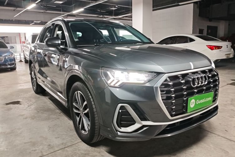 Audi Q3 2020 car image #4