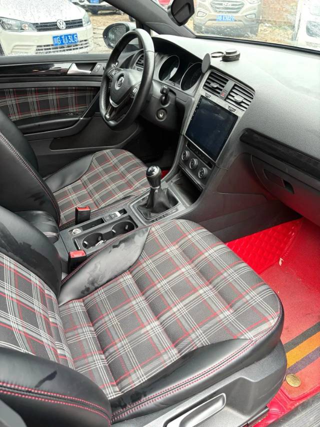 Volkswagen Golf 2014 immagine di auto #7