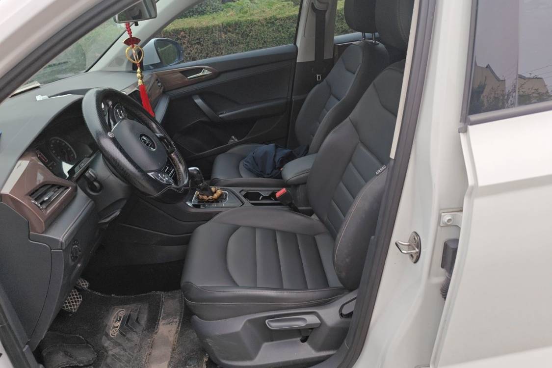 Volkswagen Tharu 2021 car image #18