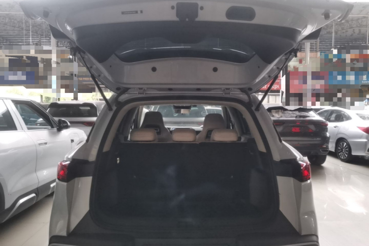 BYD YuanUP 2025 #21 BYD YuanUP 2025 immagine di auto #21