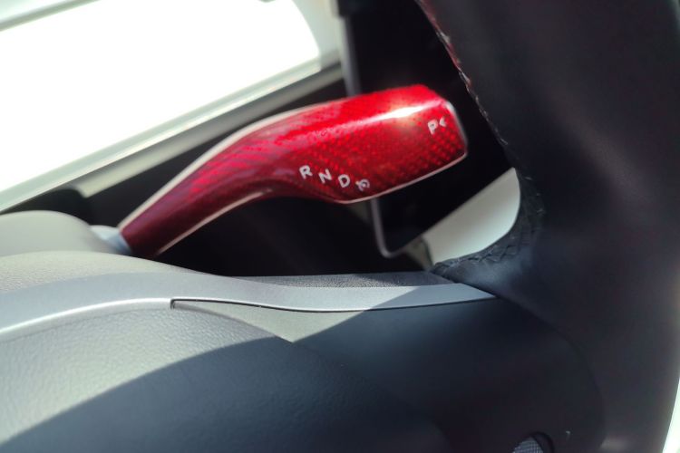 Tesla Model Y 2021 car image #14