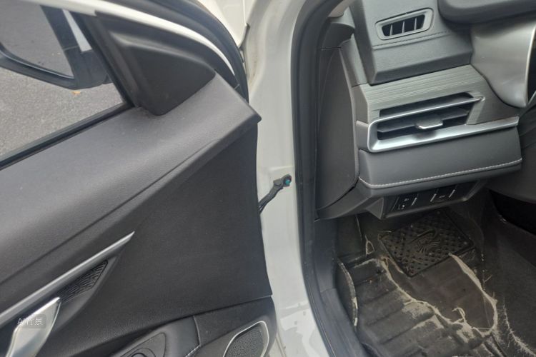 GEELY Emgrand 2021 #18 GEELY Emgrand 2021 car image #18