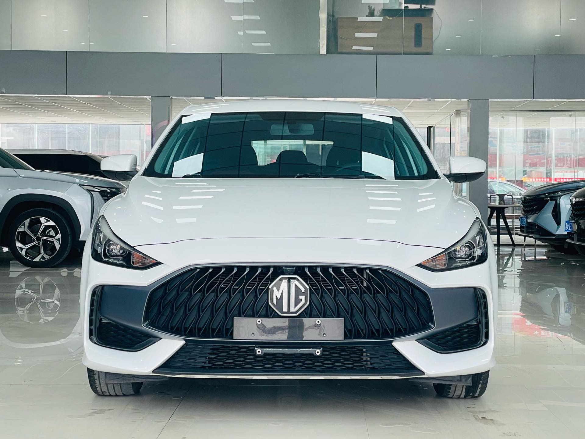 MG 5 2023 car image #2