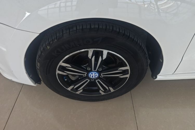 Volkswagen Polo 2018 car image #9
