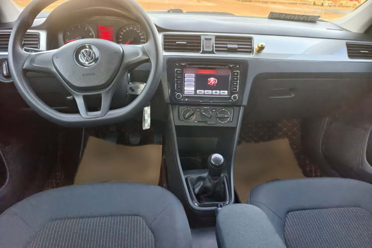 Volkswagen Santana 2016 car image #17