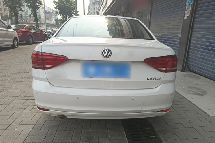 Volkswagen Lavida 2015 car image #6