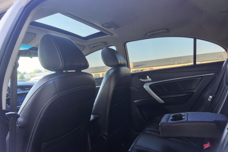 GEELY Emgrand 2016 car image #21