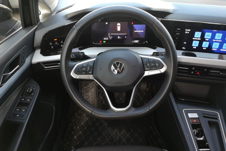 Volkswagen Golf 2023 #11 Volkswagen Golf 2023 car image #11